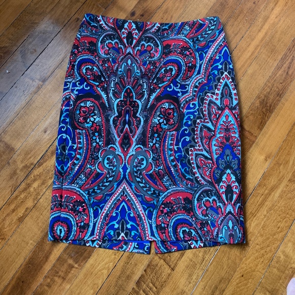 Talbots fully lined paisley pencil skirt. Never‎ worn!!!!! - Picture 1 of 5